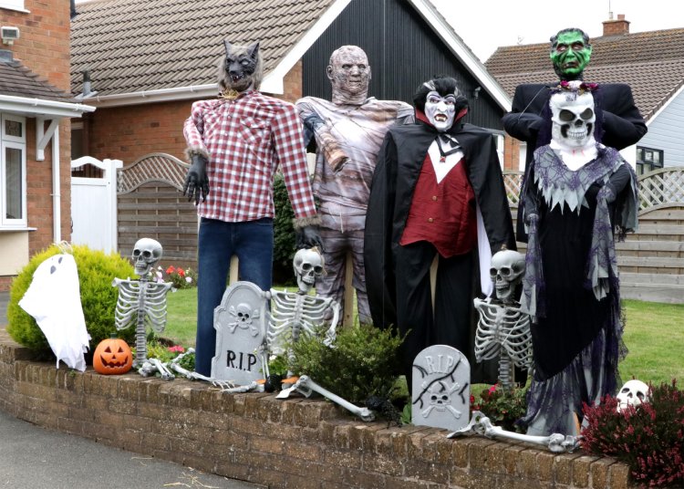 image of scarecrow